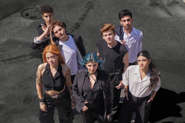 Elevate your uk wardrobe: simple tips for adding chic lace accents to everyday looks